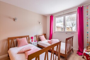 3 bedrooms, iron/ironing board, free WiFi, bed sheets - Appartement entre lacs et montagnes haute savoie (Habère-Lullin)