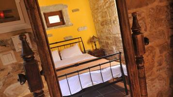 1 chambre, fer et planche Ă repasser, Wi-Fi gratuit, draps fournis