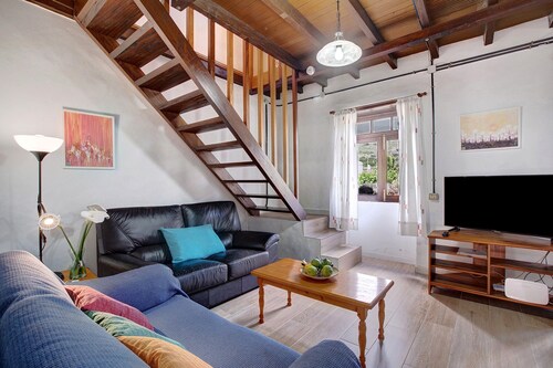 Vacation Home 'Casa La Zahorra' with Mountain View, Private Terrace and Wi-Fi