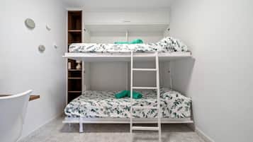 3 bedrooms, free WiFi, bed sheets