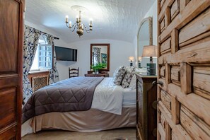 8 Schlafzimmer, Bügeleisen/Bügelbrett, kostenloses WLAN, Bettwäsche