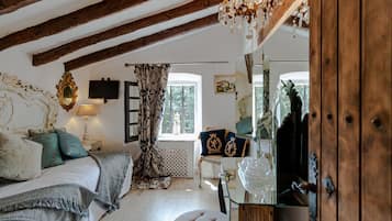 4 chambres, Wi-Fi gratuit, draps fournis