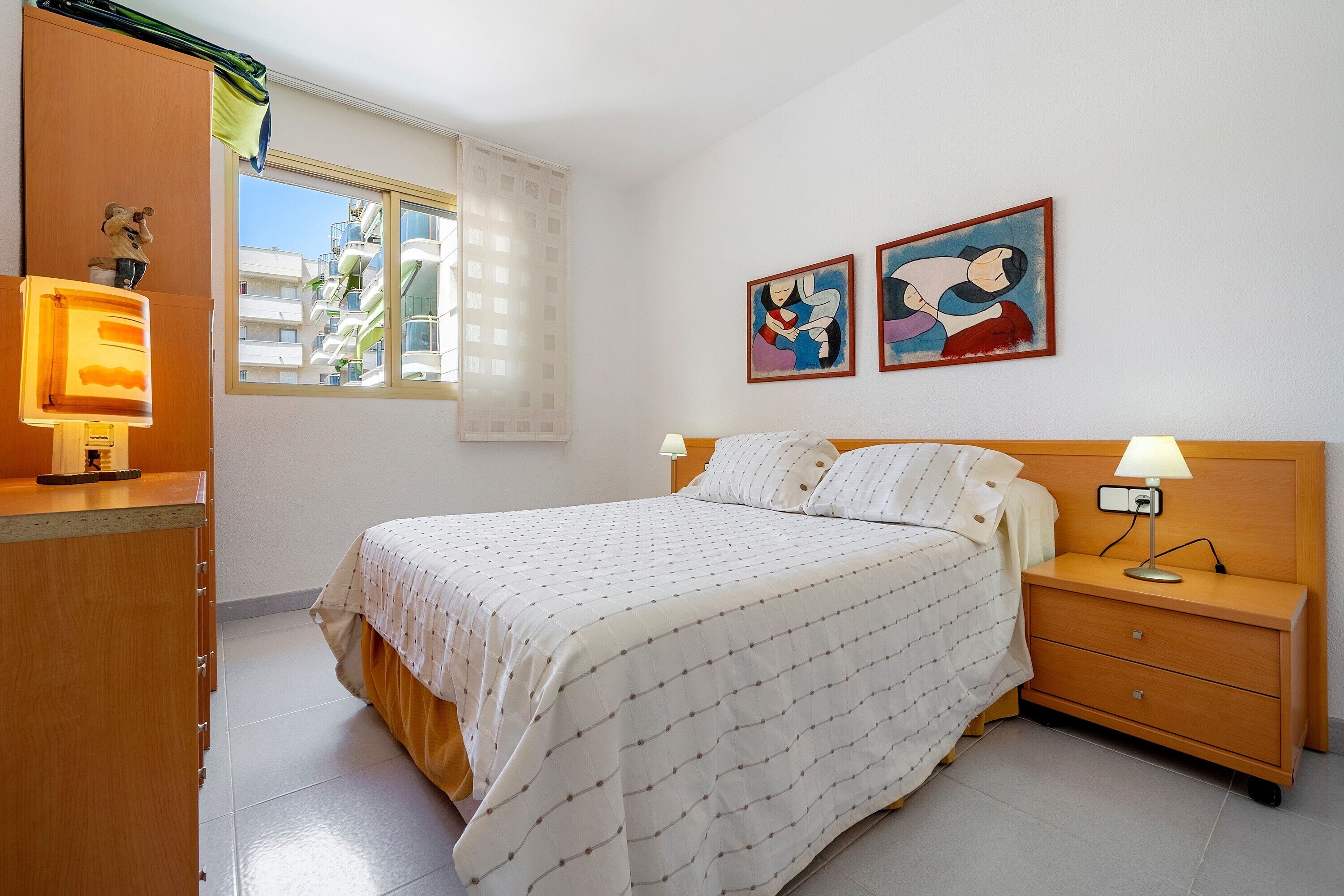 1 dormitorio, tabla de planchar con plancha, wifi gratis