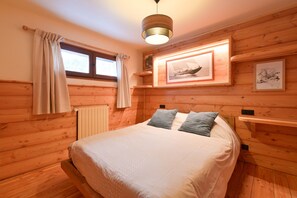 5 chambres, fer et planche à repasser, Wi-Fi gratuit, draps fournis