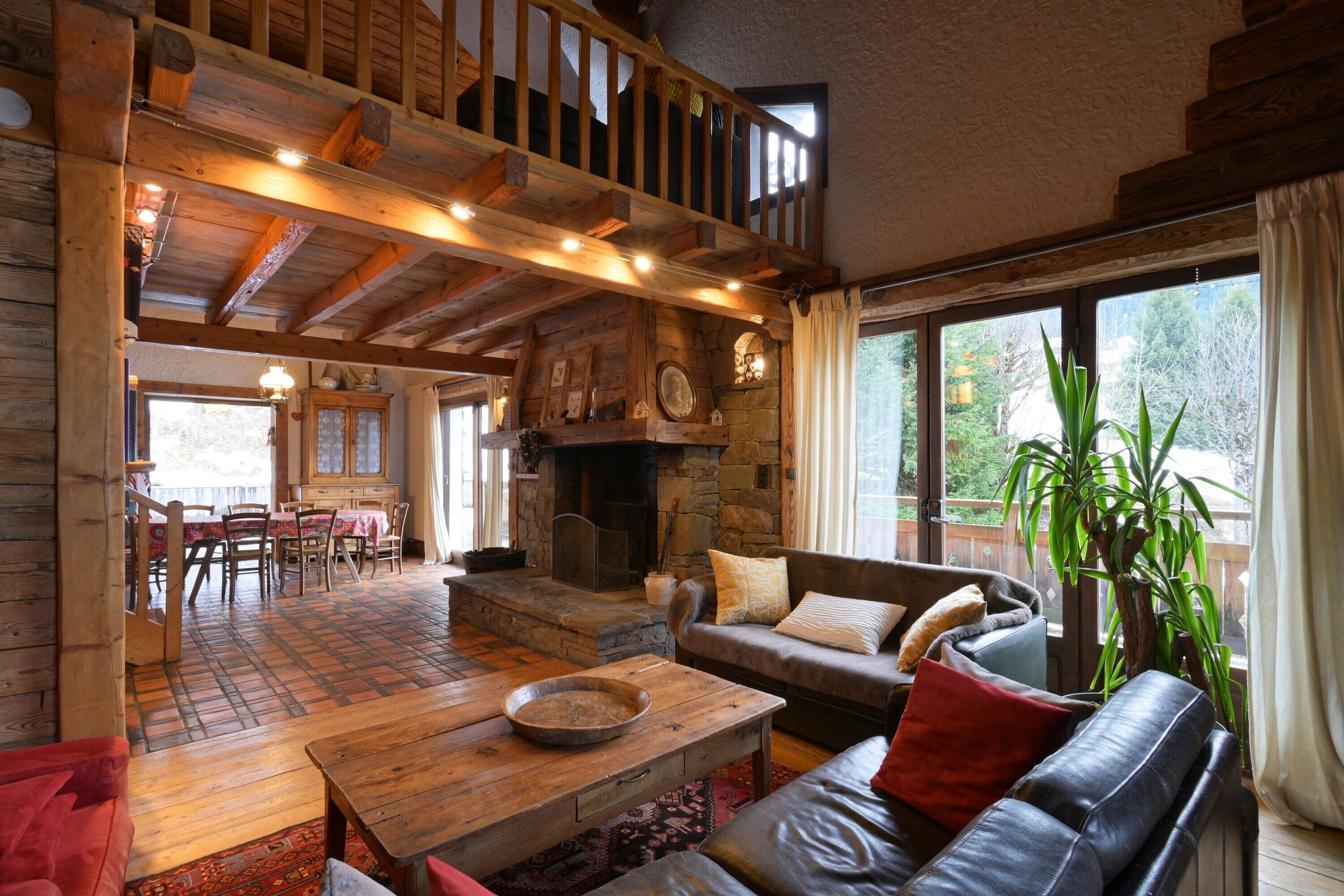 TV, fireplace, DVD player