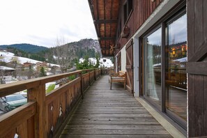 Property grounds - Chalet 'Montagne Proche Piste De Ski' with Mountain View, Shared Terrace and Wi-Fi (La Clusaz)