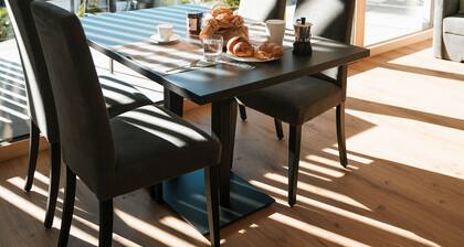 Ferienwohnung "Lodge Terrace Exclusive Large" mit Bergblick und WLAN