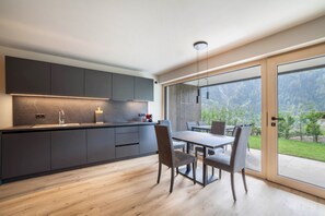 Dining - Studio Apartment 'Garden Lodge Exclusive One' with Mountain View, Private Terrace and Wi-Fi (Sankt Martin in Passeier)