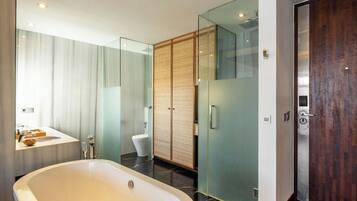 Slippers, bidet, towels