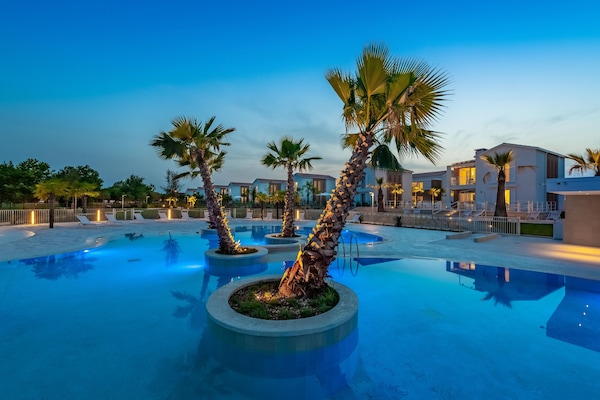 Sesongbasert utendørsbasseng