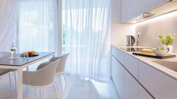 2 bedrooms, hypo-allergenic bedding, in-room safe, blackout curtains