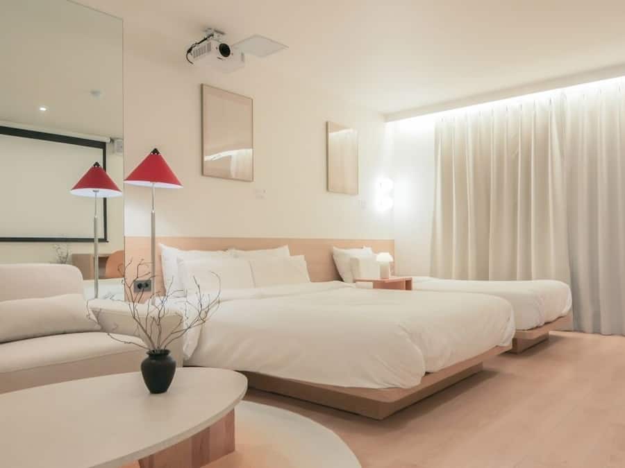 Business Twin Room | Premium bedding, laptop workspace, soundproofing, free WiFi
