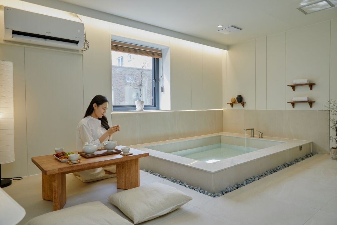 standard | 1 bedroom, premium bedding, desk, laptop workspace