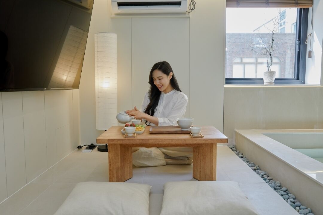 standard | 1 bedroom, premium bedding, desk, laptop workspace