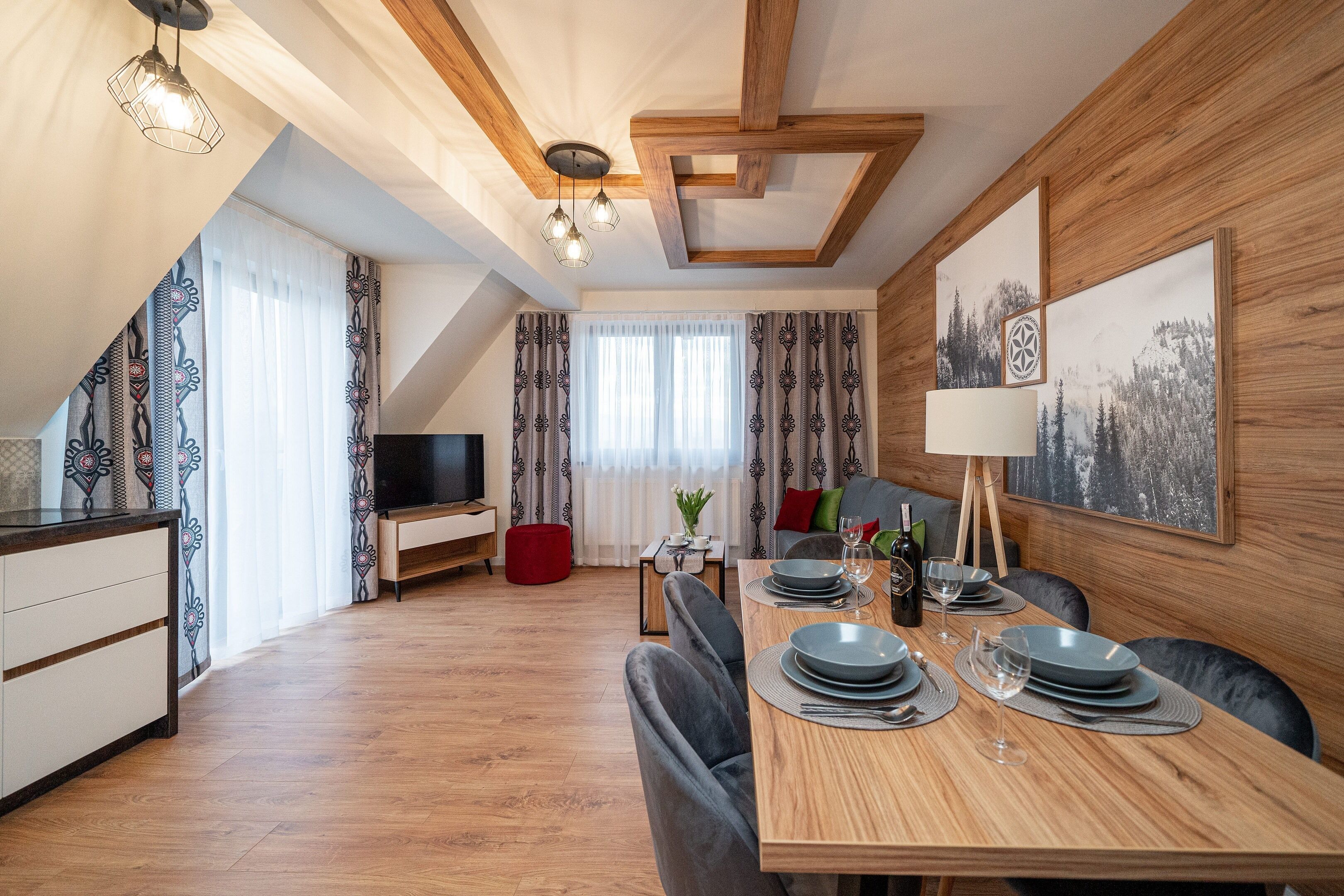 Apartment (G8) | Living area | Flat-screen TV