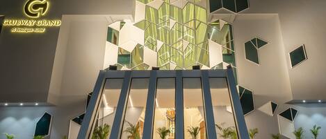 Fachada de la propiedad