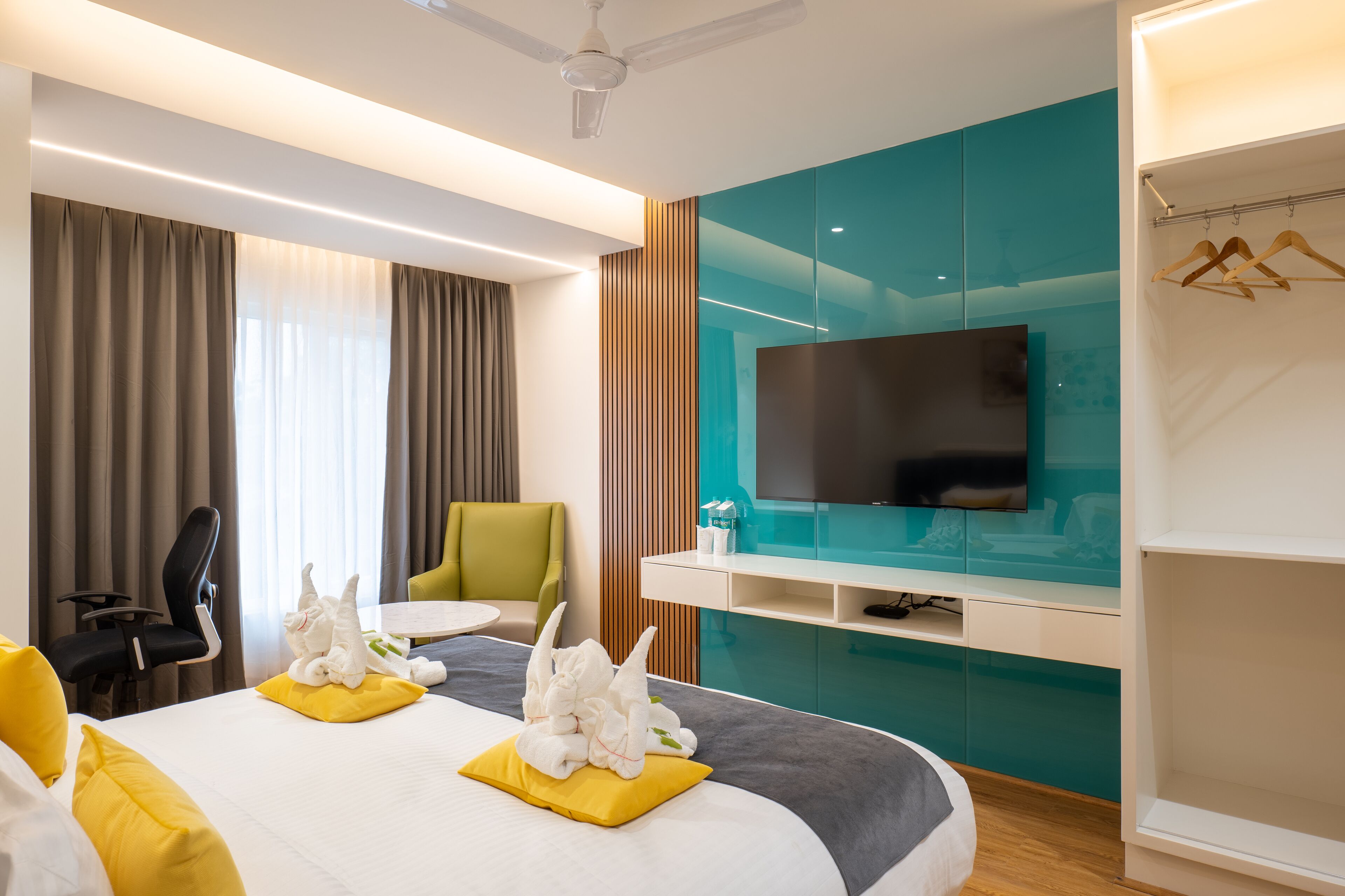Elite Room | Laptop workspace, soundproofing, WiFi (free), bed sheets