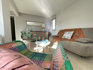 TV - Apartment in Sète, 55m², near beach, parking, WiFi (Sète)