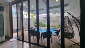 Villa (Koregon Pool Villa H 5 BR) | Een kluis op de kamer, gratis wifi