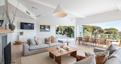 The Cape Retreat with stunning views