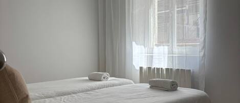 3 bedrooms, iron/ironing board, travel cot, free WiFi