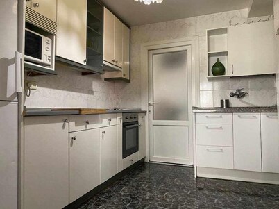 Apartamento en el Casco Antiguo de Pamplona - Ayla Las Murallas