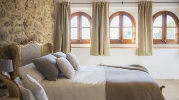 5 chambres, draps fournis