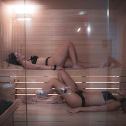 Espace de soins pour les couples, sauna, bain à remous, hammam, hammam