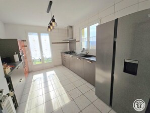 Frigorifero, microonde, forno, lavastoviglie