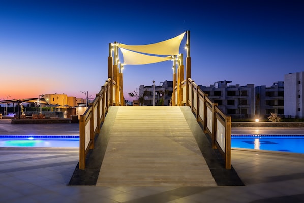 2 piscinas al aire libre