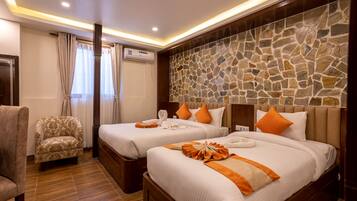 1 bedroom, in-room safe, desk, soundproofing