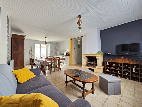 Single-Storey House 300m from Beach, 6 Pers.