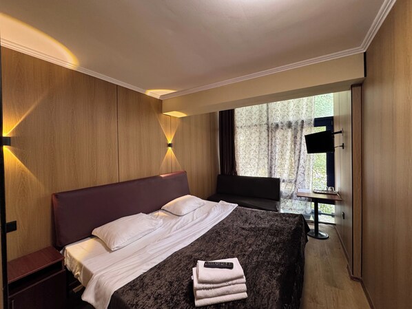 Standard-Doppel- oder -Zweibettzimmer