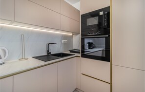 Refrigerador, lavavajillas, cafetera/tetera
