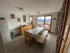 Interior - Duplex for 8 people, 200m from slopes, with garage (Crest-Voland)