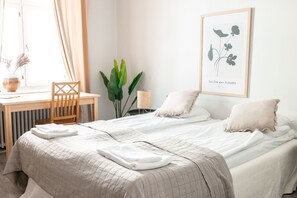 Comfort-huoneisto | 1 makuuhuone, työpöytä, silitysrauta/-lauta, vauvansängyt