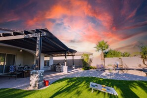 Outdoor dining - Chic and Cozy Retreat w/ Heated Pool, Stay A While (Queen Creek)