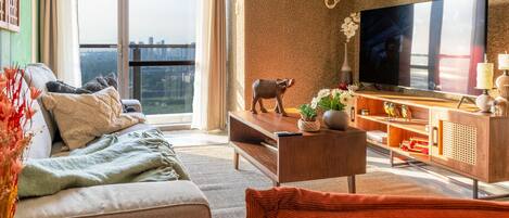 Family Condo, 2 Bedrooms, Non Smoking, Bay View | City view