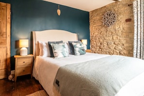 2 slaapkamers, een strijkplank/strijkijzer, gratis wifi, beddengoed