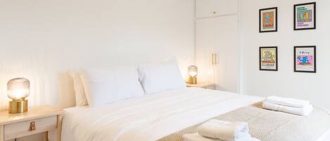 2 bedrooms, desk, iron/ironing board, free WiFi