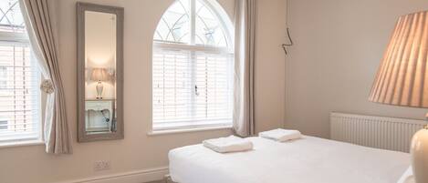 2 camere, ferro/asse da stiro, Wi-Fi gratuito, lenzuola