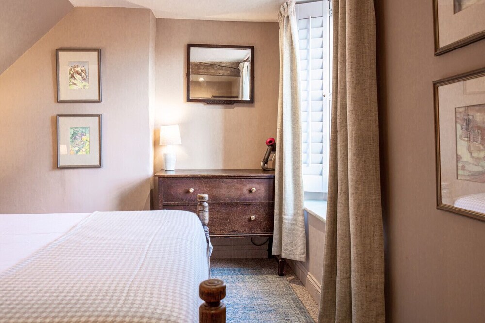 Luxury Bolthole in the Heart of the Cotswolds! Malmesbury Vrbo