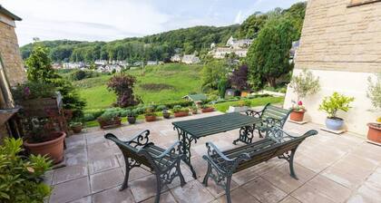 The Dormers | 5BD with Amazing Views & Space to Work