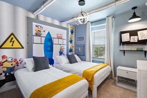 5 bedrooms, iron/ironing board, WiFi, bed sheets