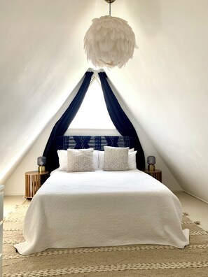 3 bedrooms, iron/ironing board, travel cot, free WiFi