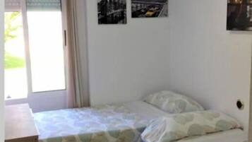 2 bedrooms