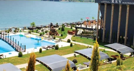 Exterior. Rey Hotel & Restorant