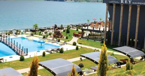 Rey Hotel & Restorant 