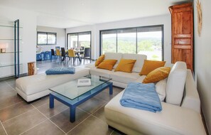 Smart TV, stereo - Pet friendly home in Montélimar (Montélimar)