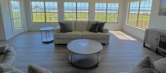 Captain Black  - Beachfront - Island Realty